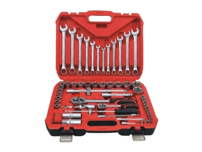 61Pcs 1/4" & 1/2" Dr. Socket Set